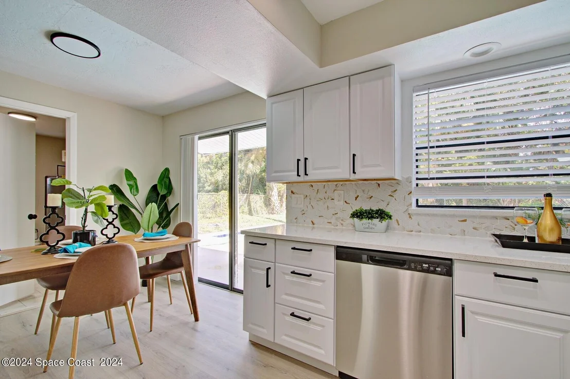 Photo of 1050 Barclay Drive