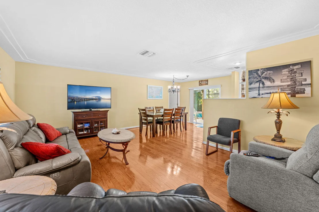 Photo of 414 Eagle Drive