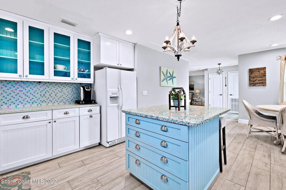 Photo of 130 Oakledge Drive