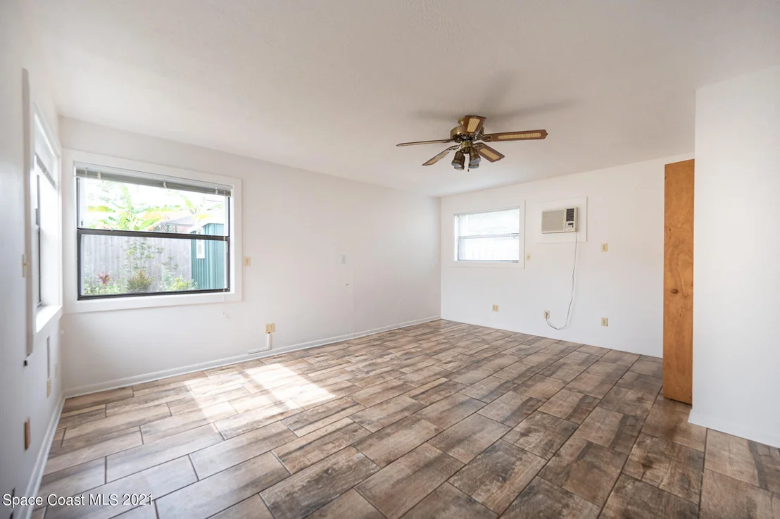 Photo of 1100 Madrid Road