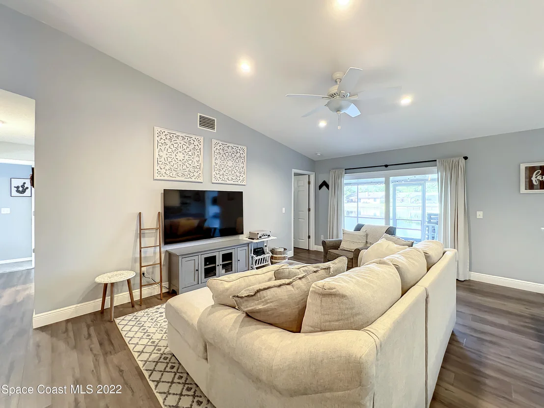 Photo of 1240 Ambra Drive
