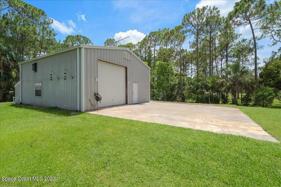 Photo of 3864 Reynolds Road