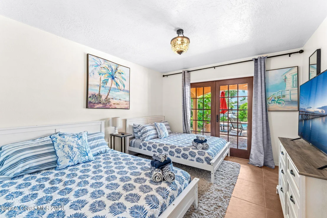 Photo of 442 Riverview Lane