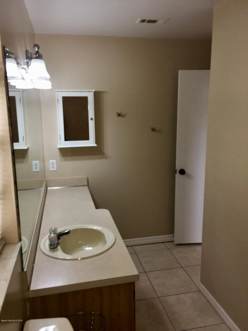 Photo of 573 Walnut Drive