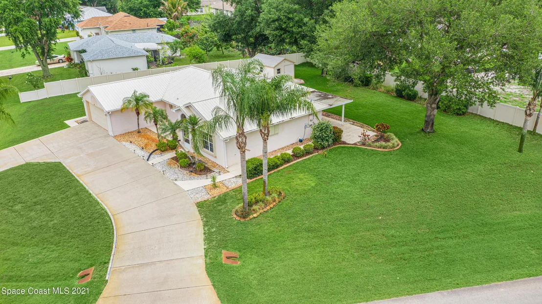 Photo of 786 Seven Gables Circle SE