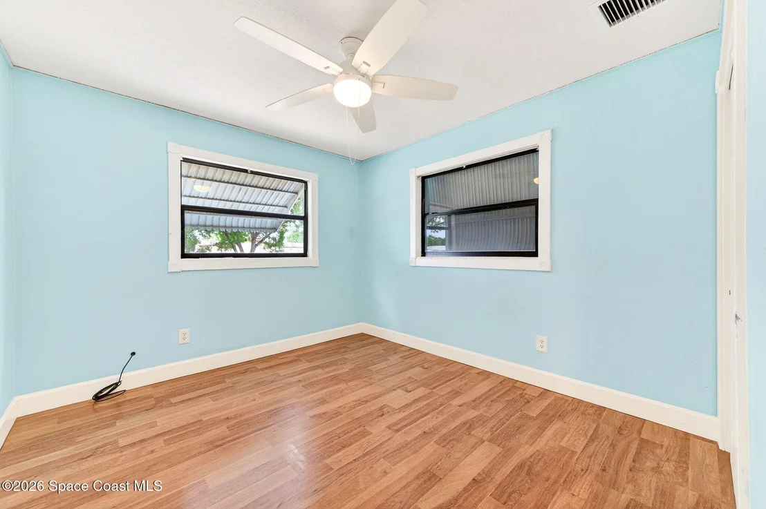 Photo of 2737 Cherbourg Road