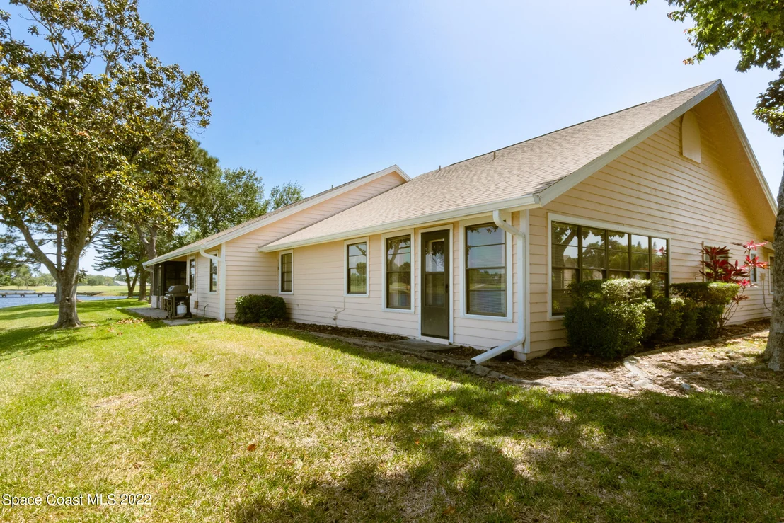 Photo of 914 Ridge Lake Drive