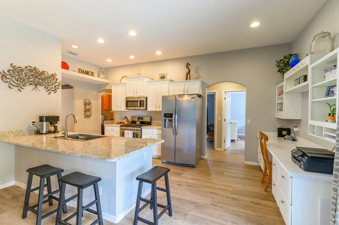 Photo of 4403 Long Lake Road