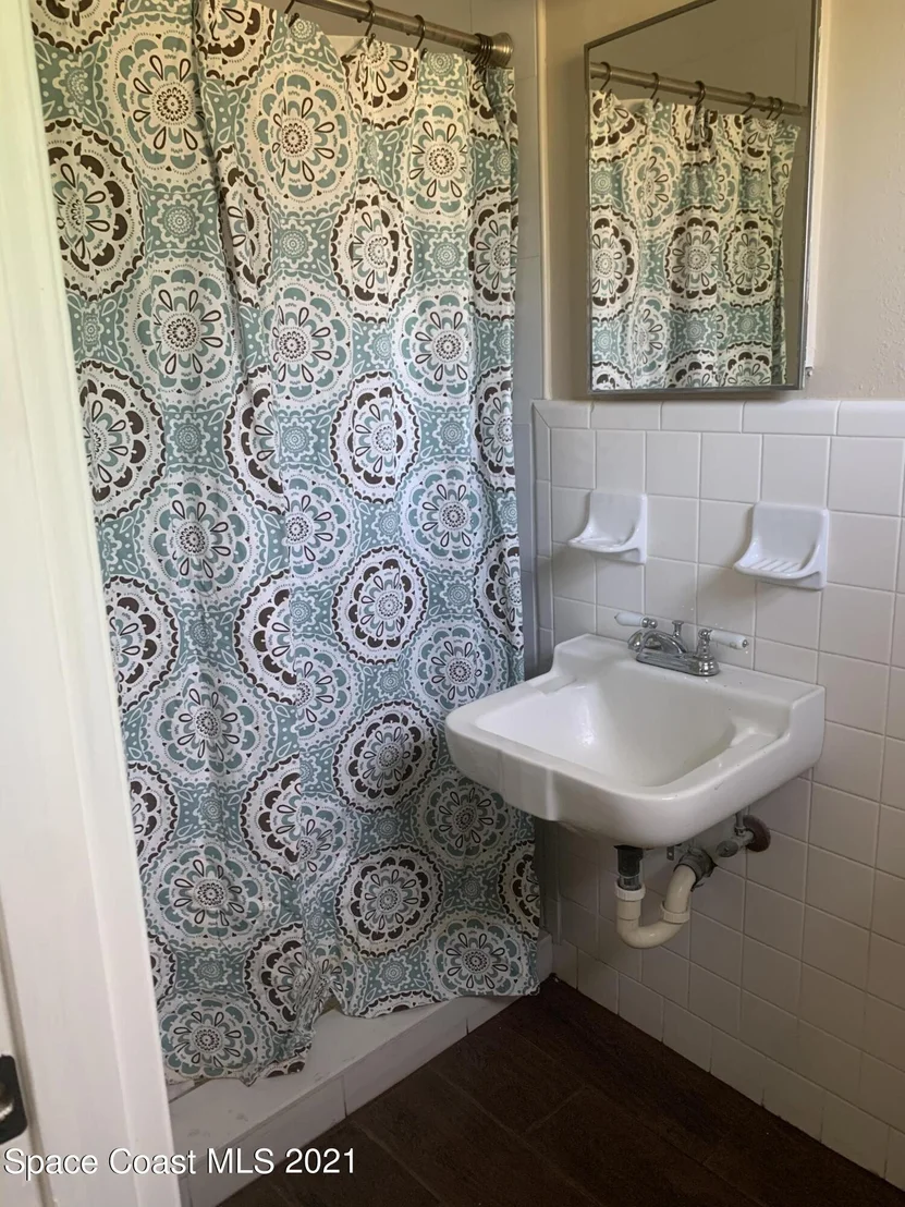 Photo of 6033 Palm Street