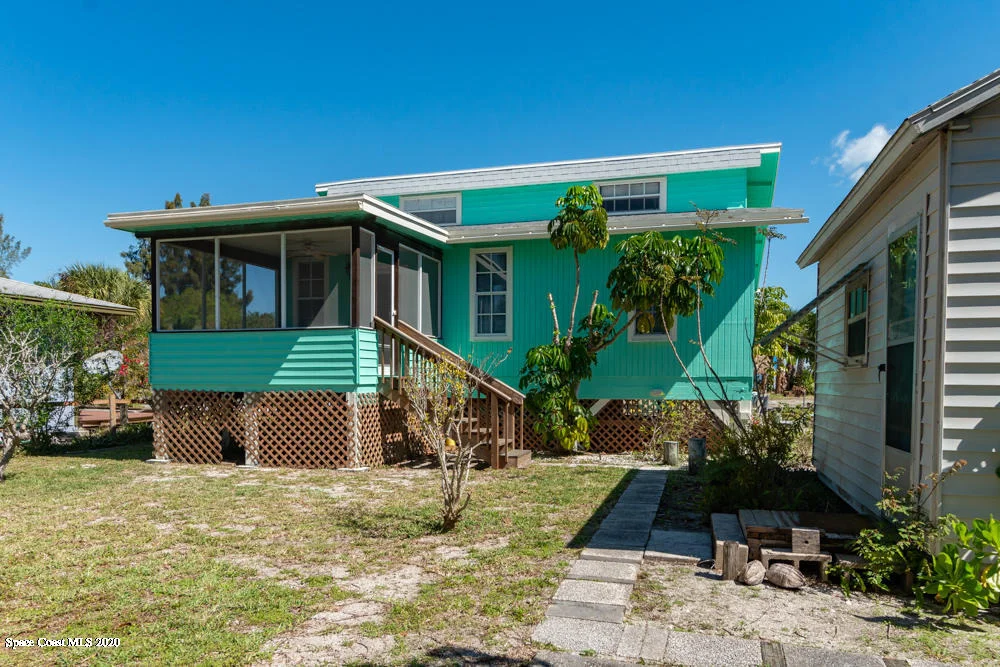 Photo of Unit A at 35 Vip Island