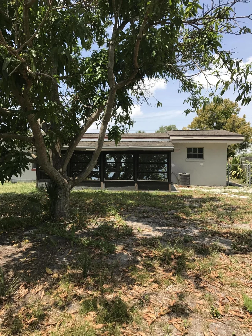 Photo of 505 Camellia Drive