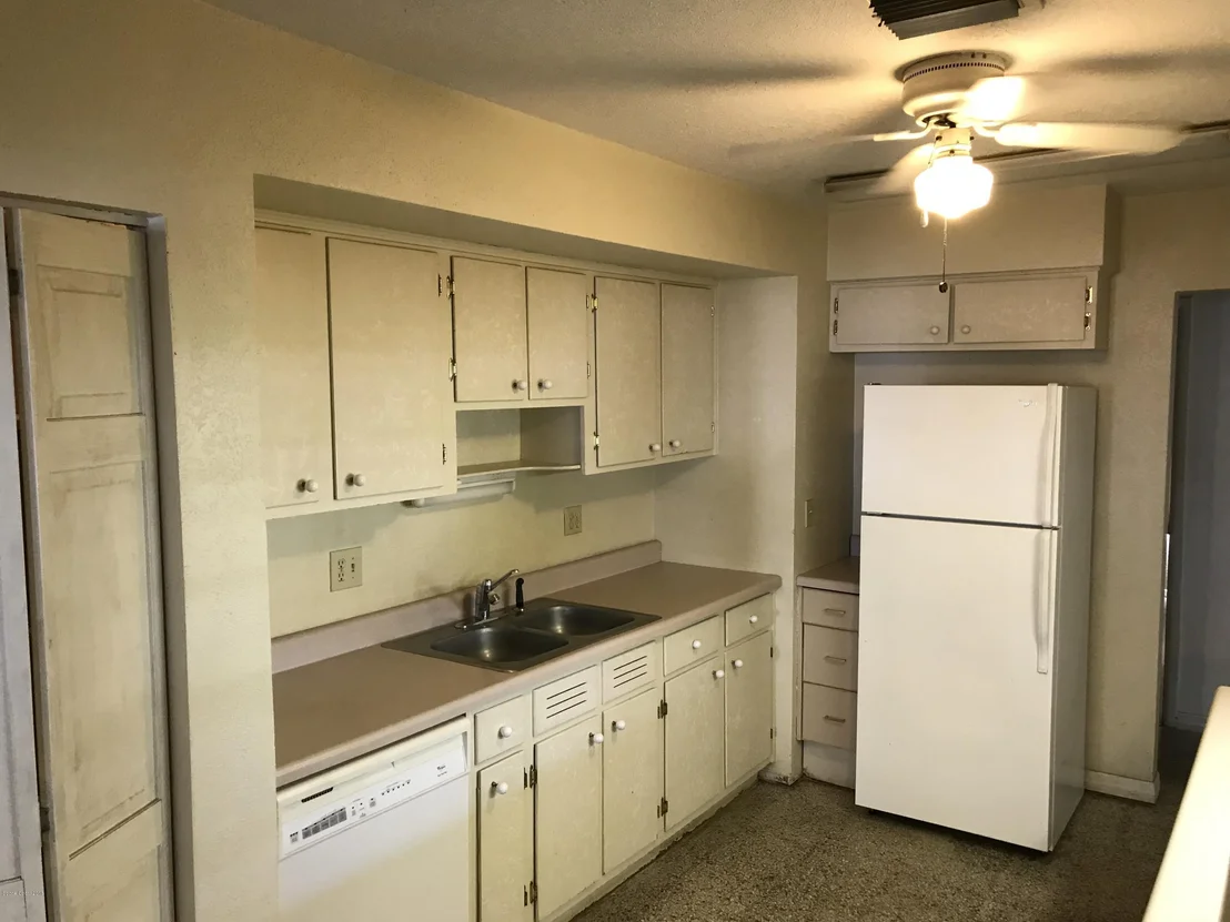 Photo of 707 Camellia Drive