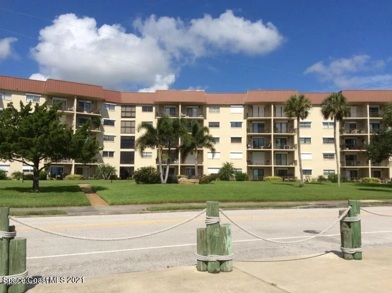 Photo of Unit 213 at 1025 Rockledge Drive