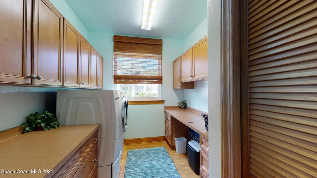 Photo of 400 Bay Point Drive