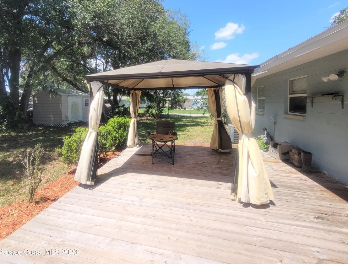 Photo of 2586 Stratford Drive