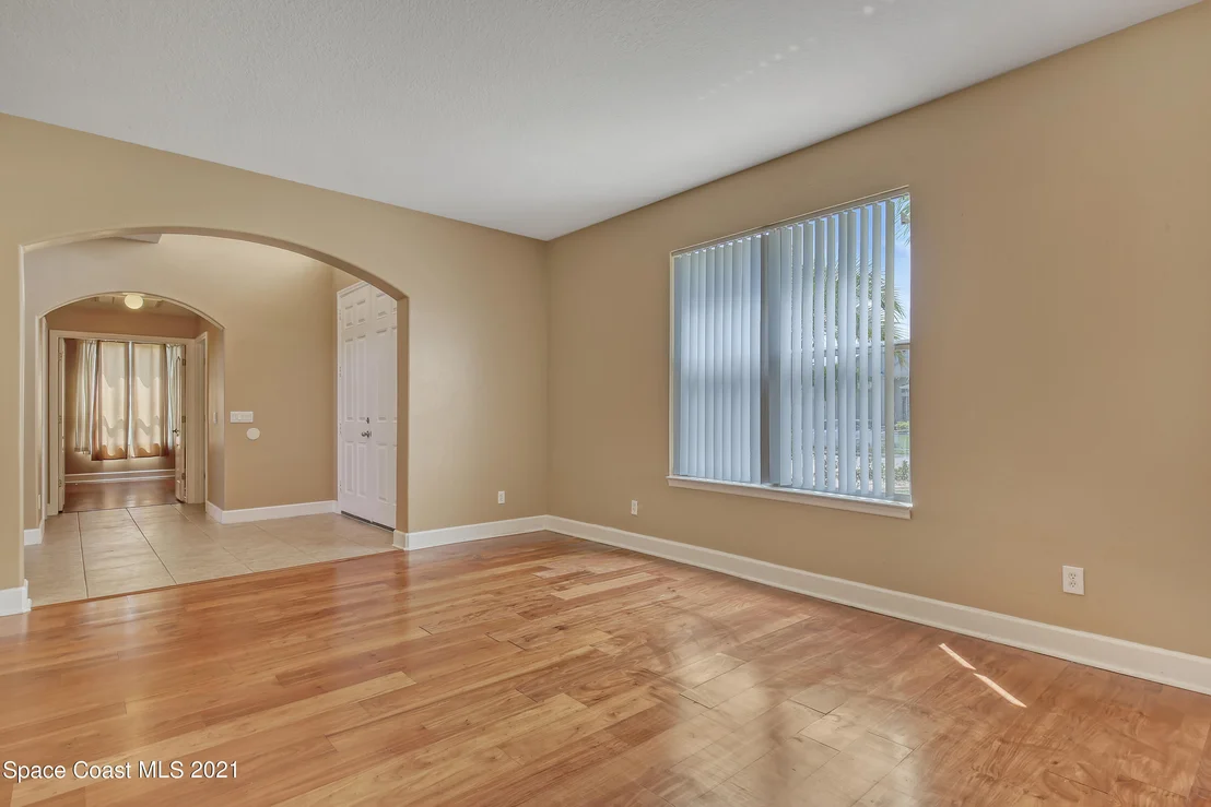 Photo of 3266 Peninsula Circle