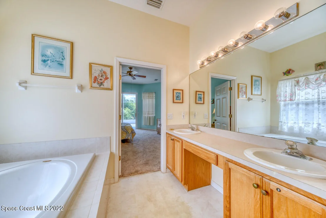 Photo of 4758 Alamanda Drive
