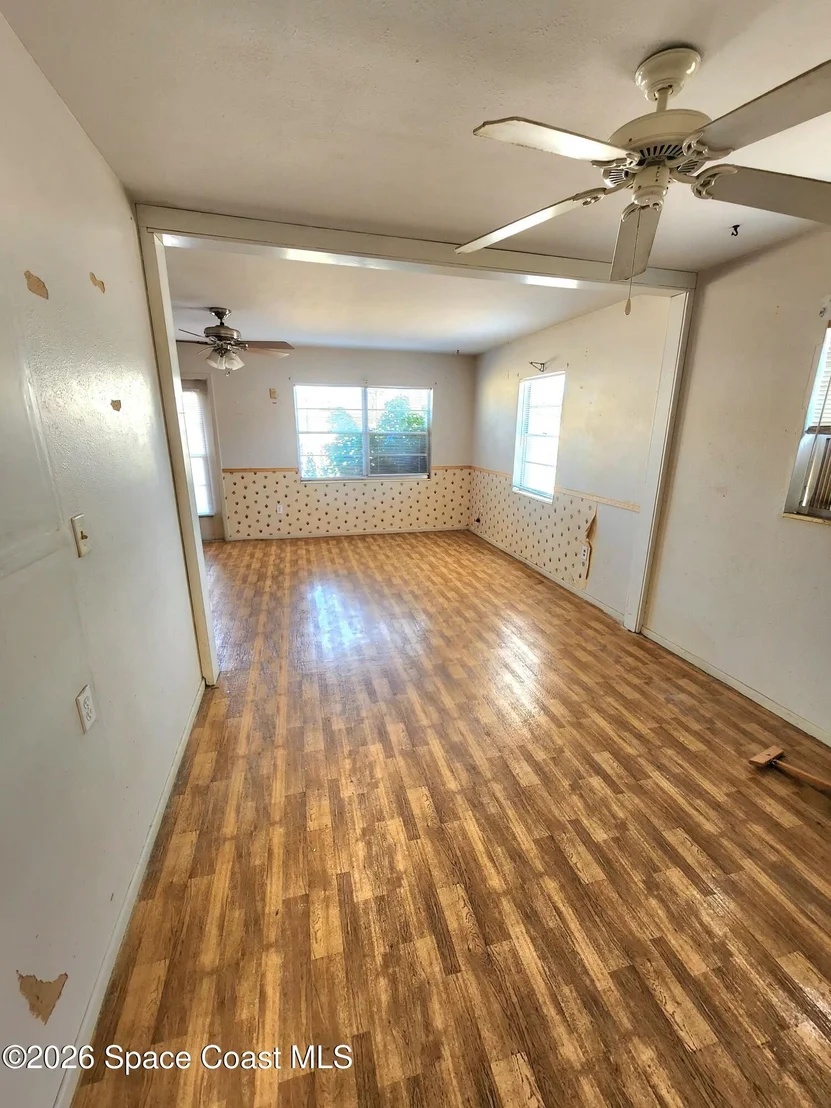 Photo of 2455 Pepper Avenue