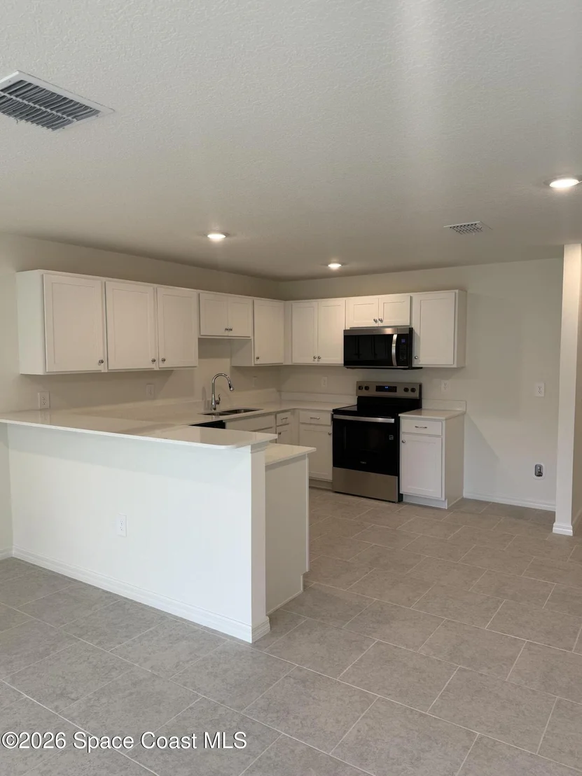 Photo of 962 SW Richmond Circle SW