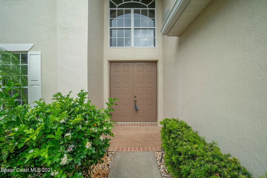 Photo of 5876 Arlington Circle
