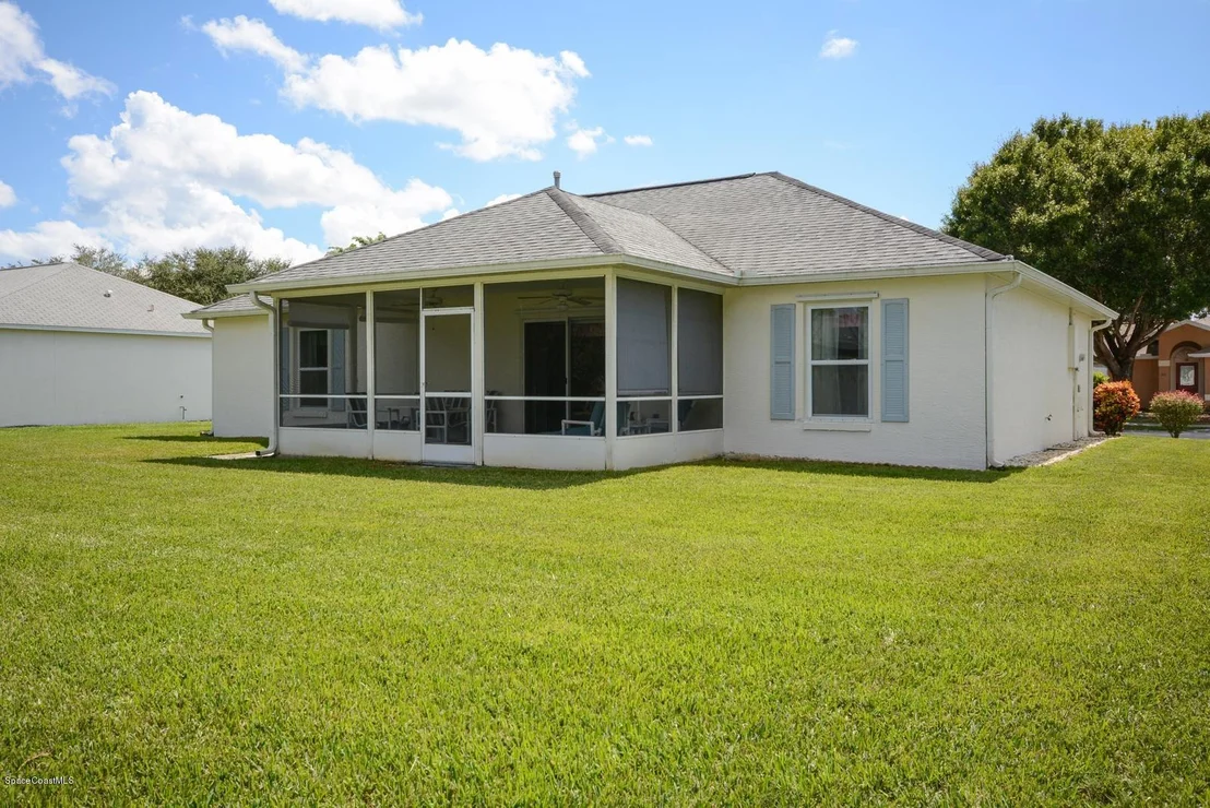 Photo of 232 Oak Lake Road
