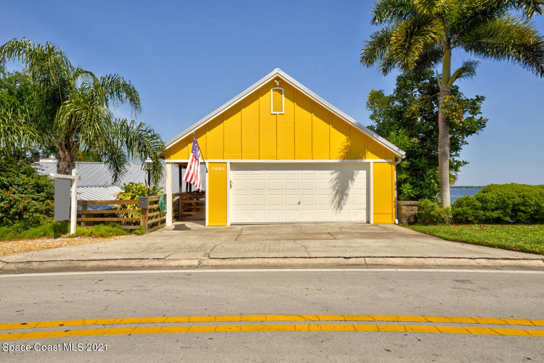 Photo of 2006 N Indian River Drive