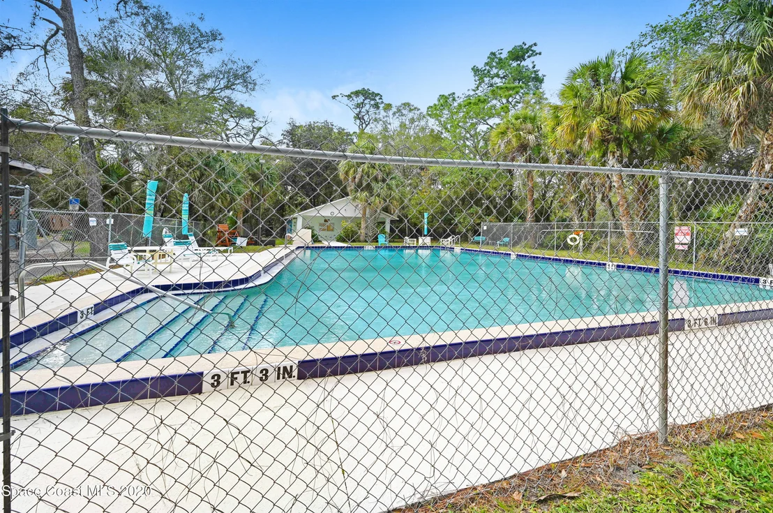 Photo of 6420 South Drive