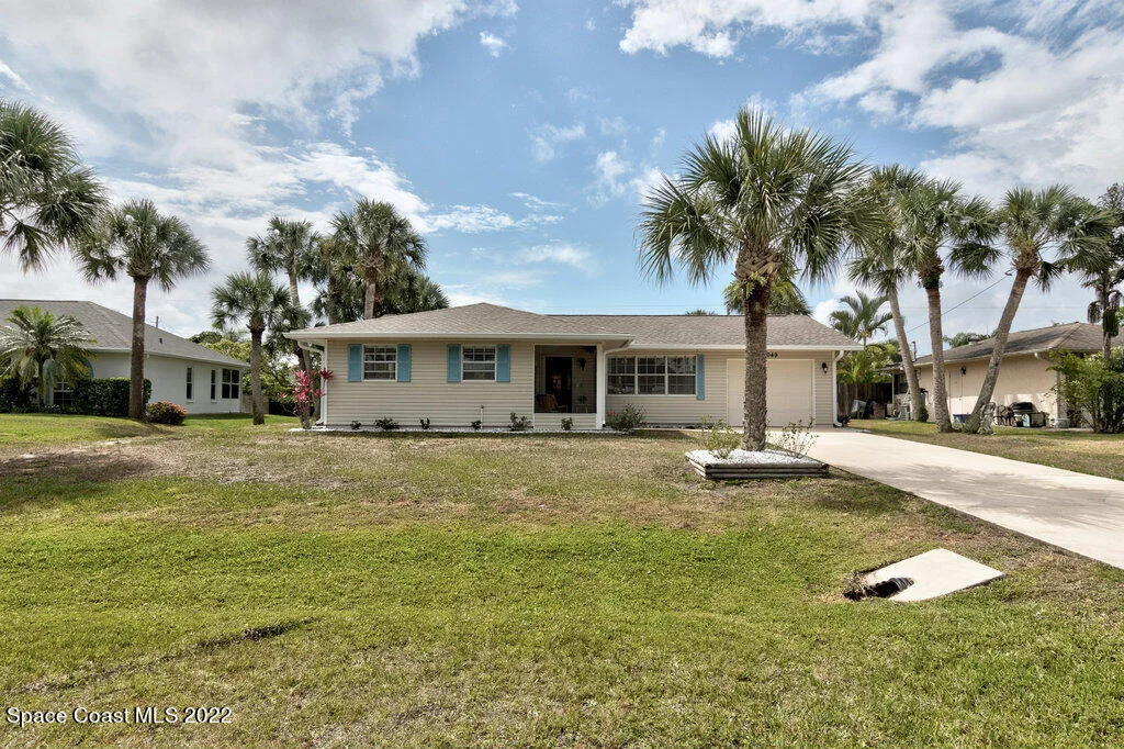 Photo of 1049 Carnation Drive