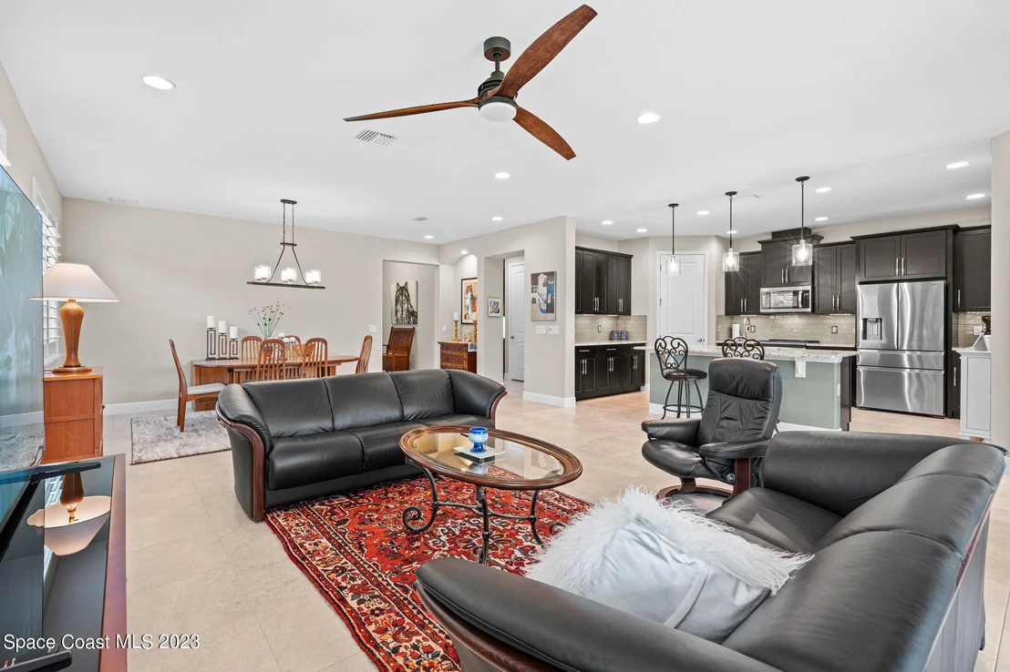 Photo of 3387 Caviston Way