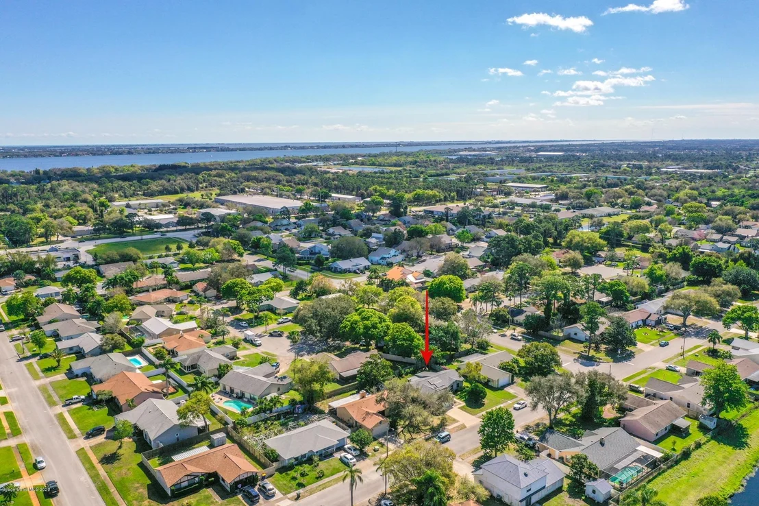 Photo of 818 Pine Shadows Avenue