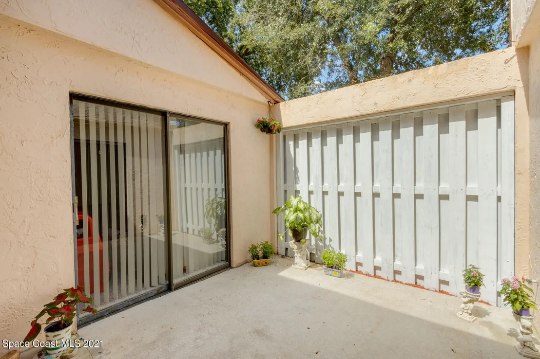 Photo of 340 Bayhead Drive