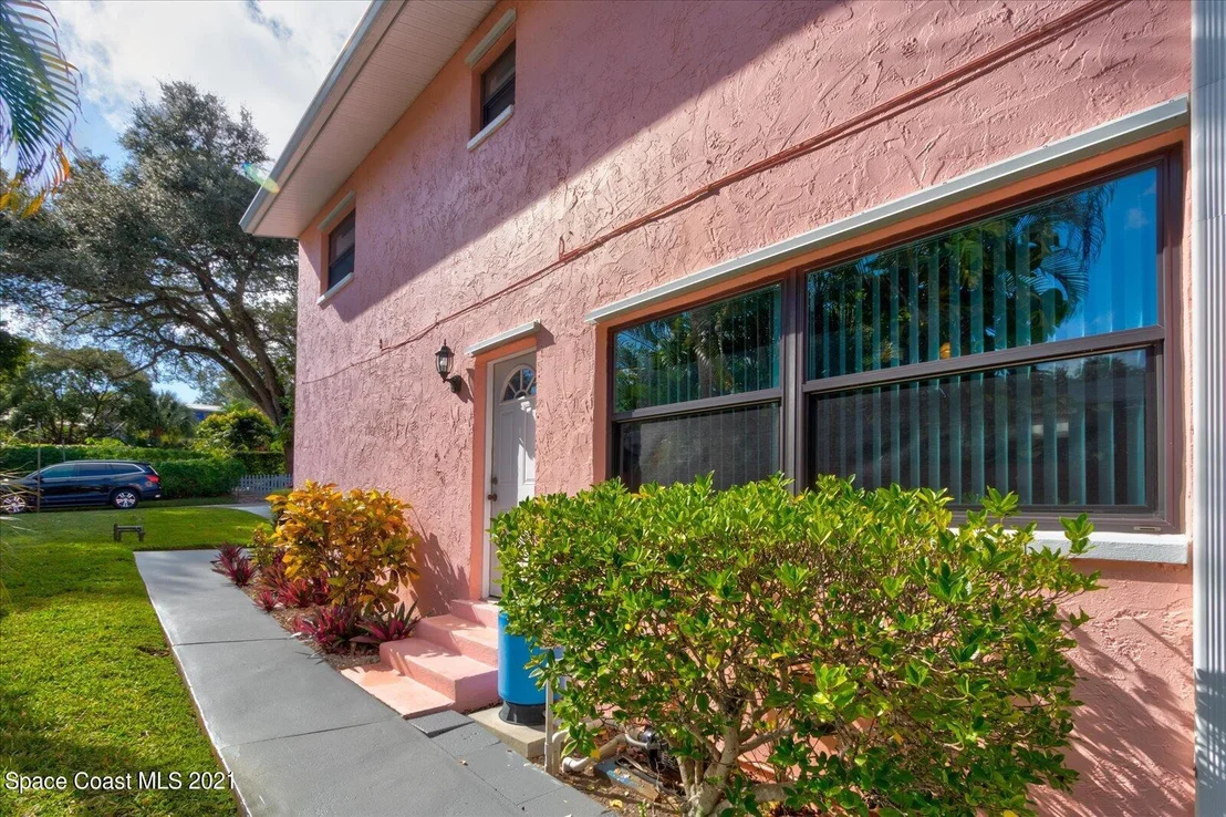 Photo of 46 Burlington Avenue