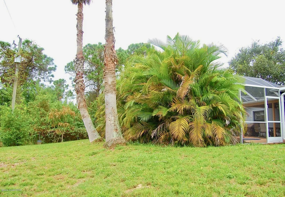 Photo of 1691 Adview Road SE