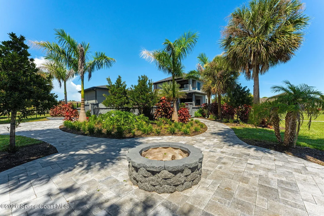 Photo of 2453 Westhorpe Drive