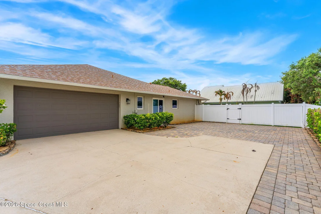 Photo of 431 Mosswood Boulevard