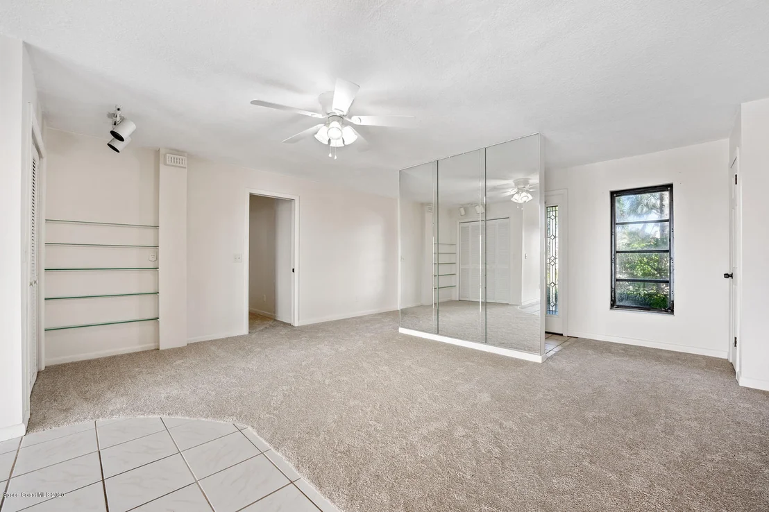 Photo of 447 Riverview Lane