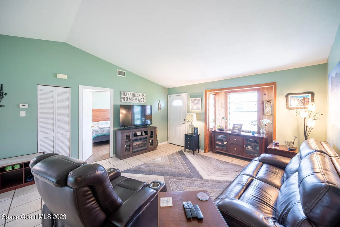 Photo of 4065 Oakland Street