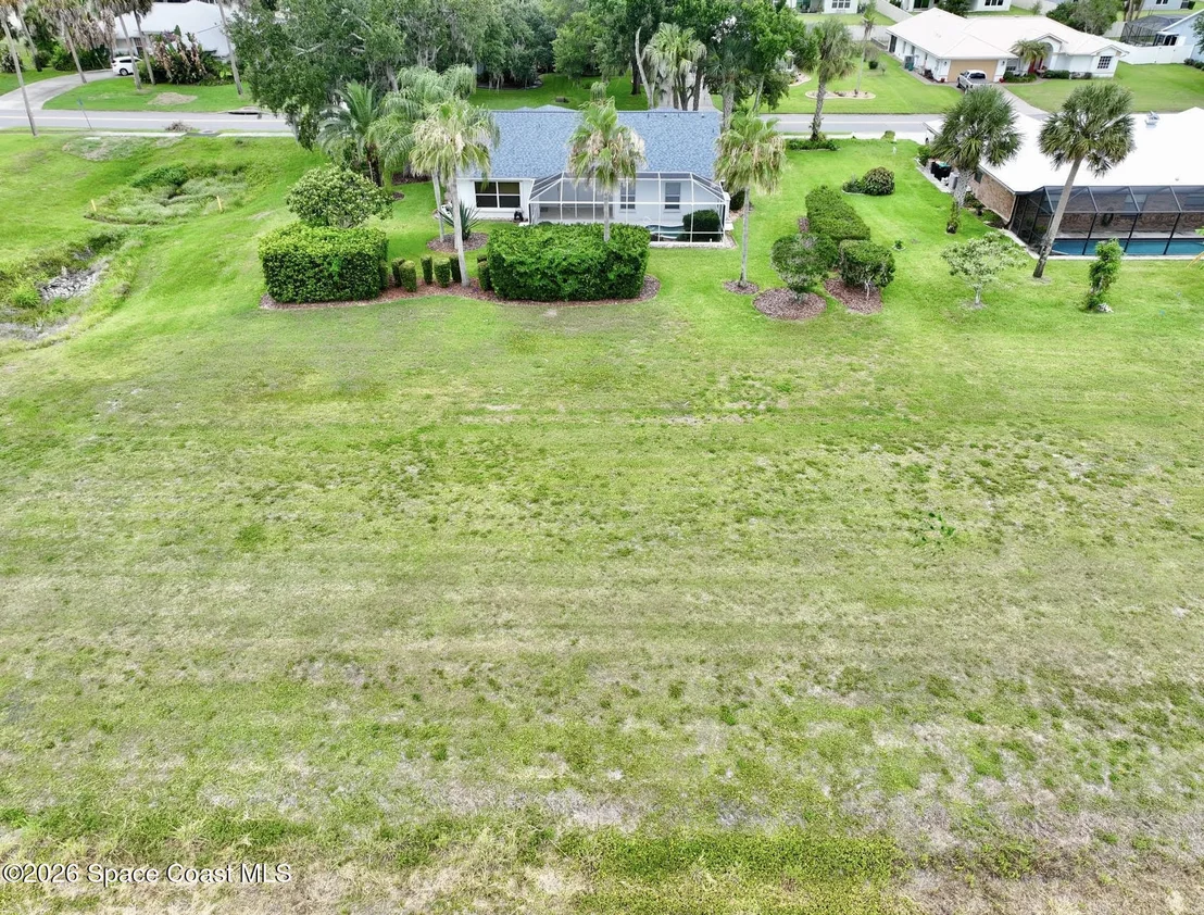 Photo of 1230 Meadowbrook Road NE