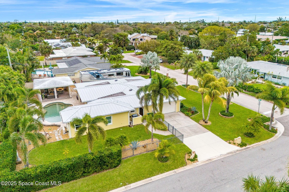 Photo of 610 Mango Drive