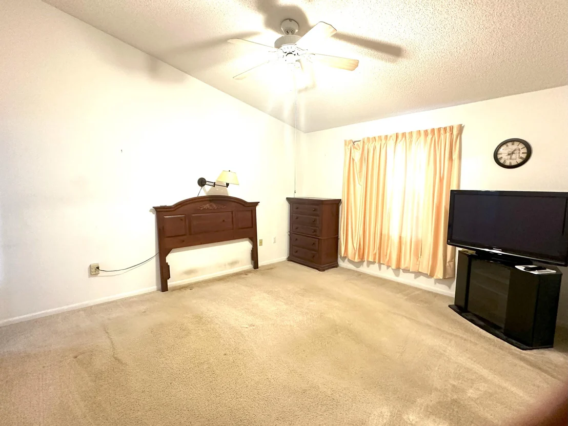 Photo of 812 Pine Valley Court