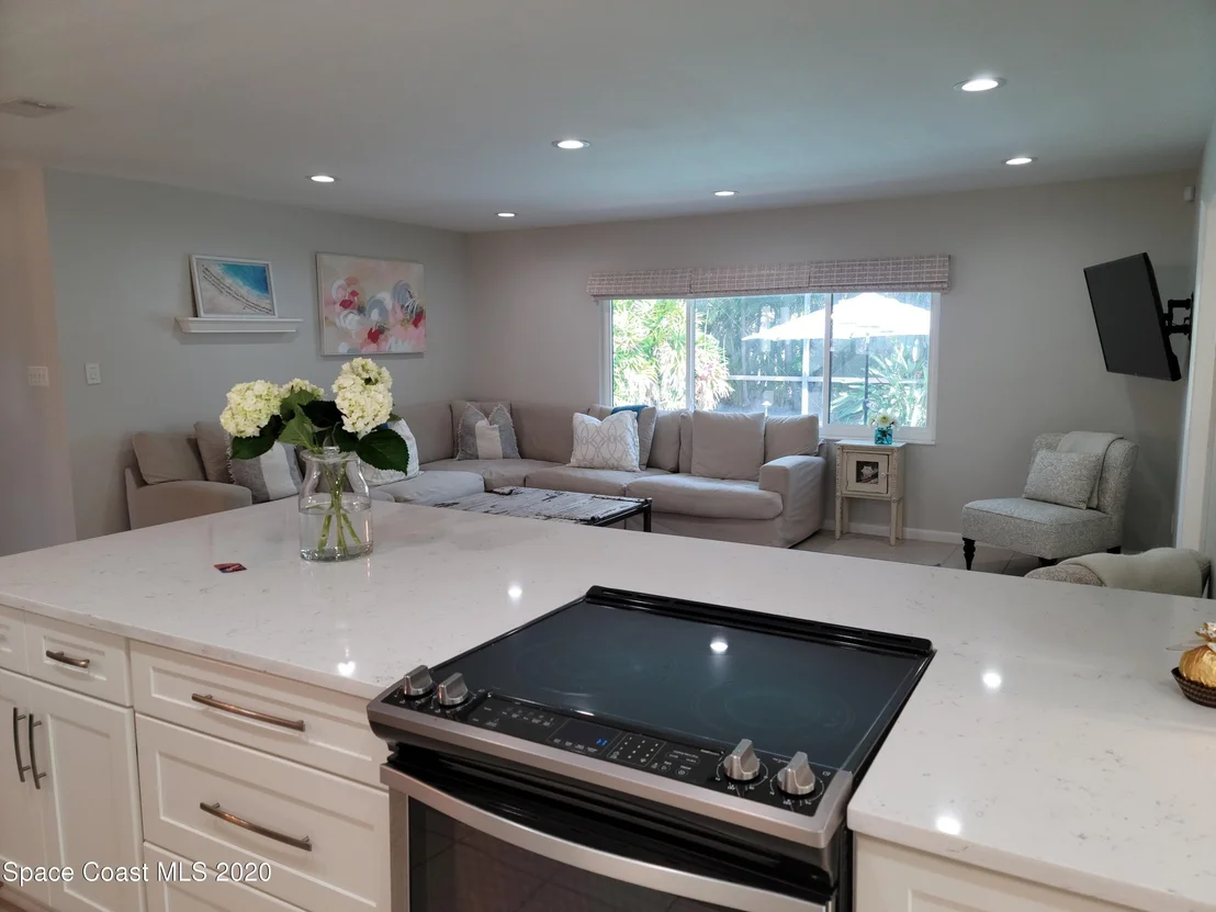 Photo of 235 Pineapple Street