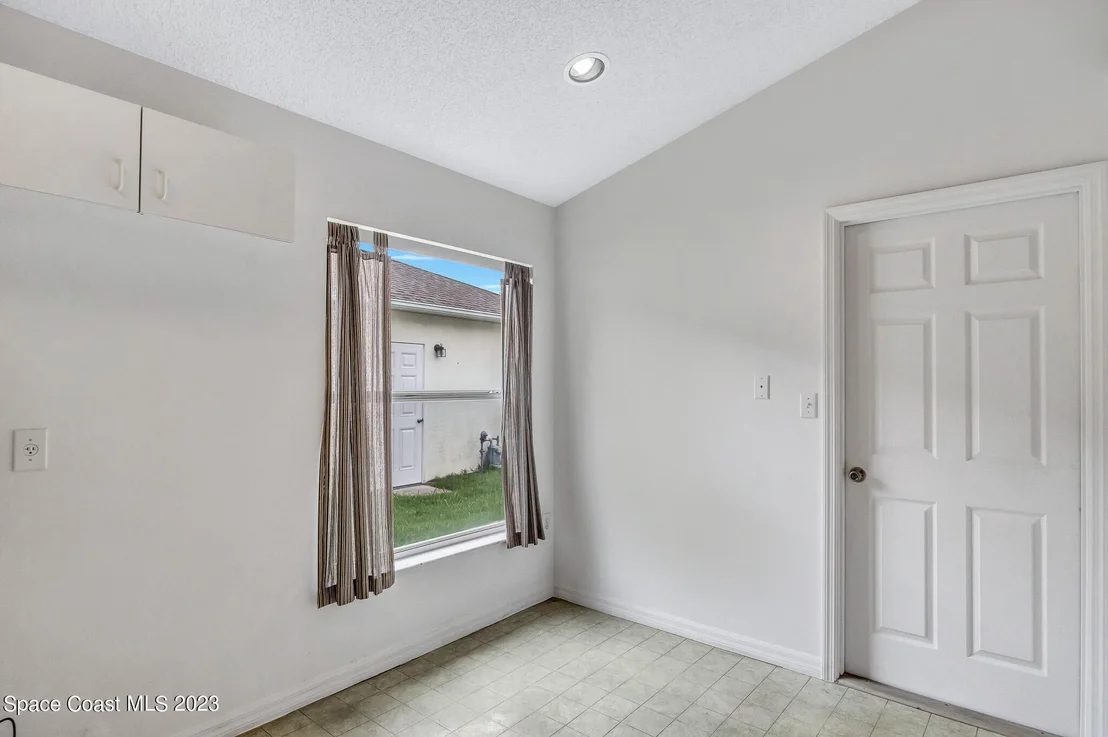 Photo of 958 Pine Creek Circle NE