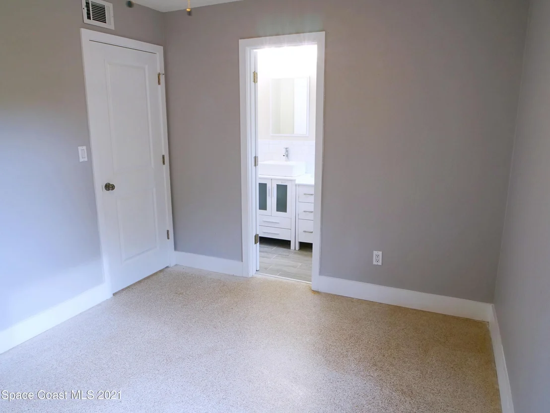 Photo of 175 Katherine Boulevard