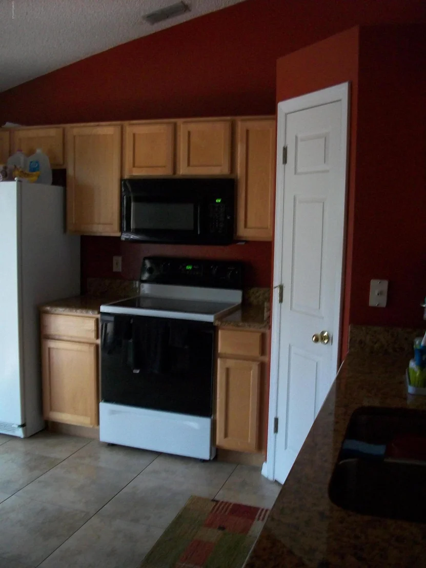 Photo of 2812 MADERIA Circle