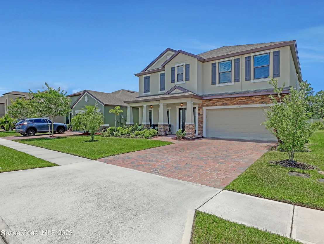 Photo of 1013 Musgrass Circle