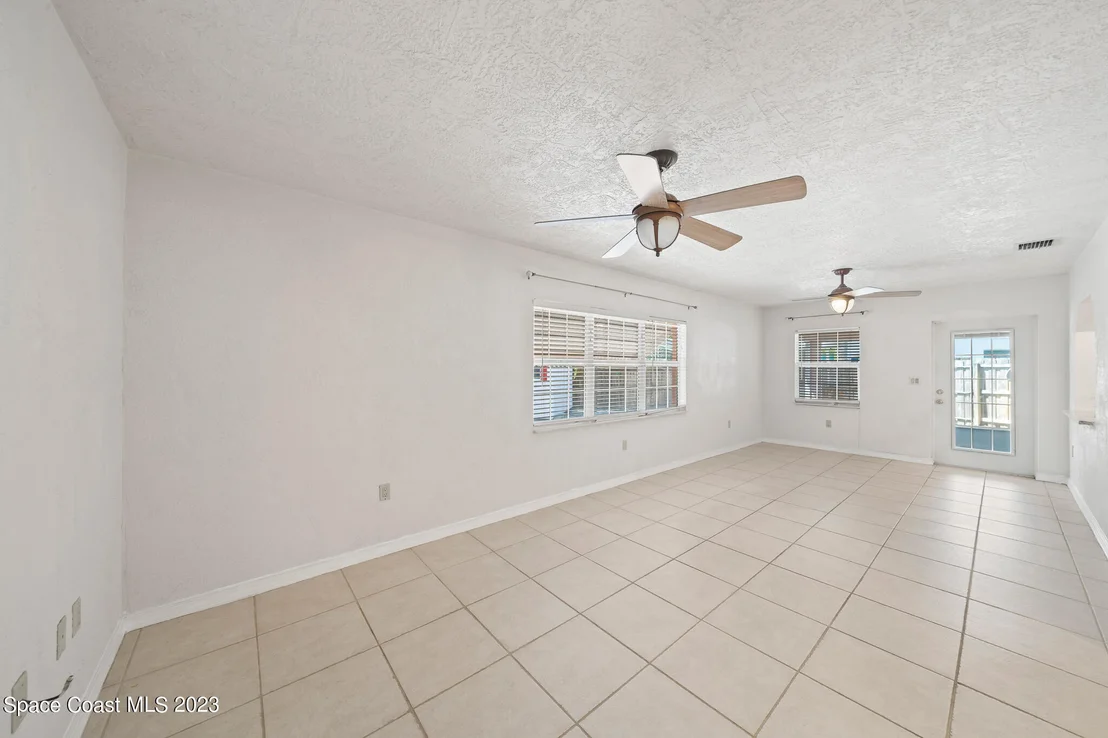 Photo of 863 Pelican Lane
