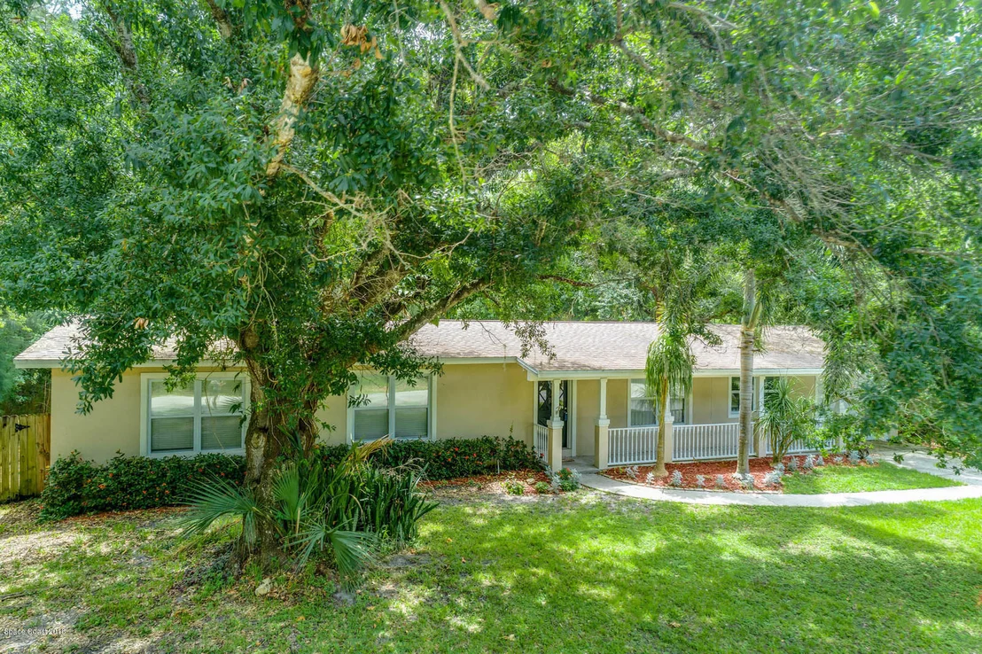 Photo of 1445 Blanche Street
