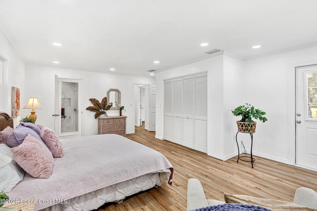 Photo of 135 Oakledge Drive