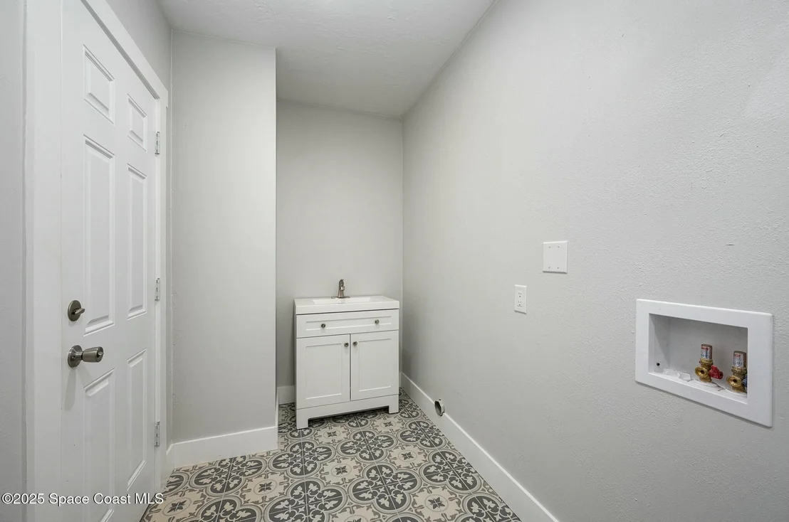 Photo of 407 Sandpiper Drive
