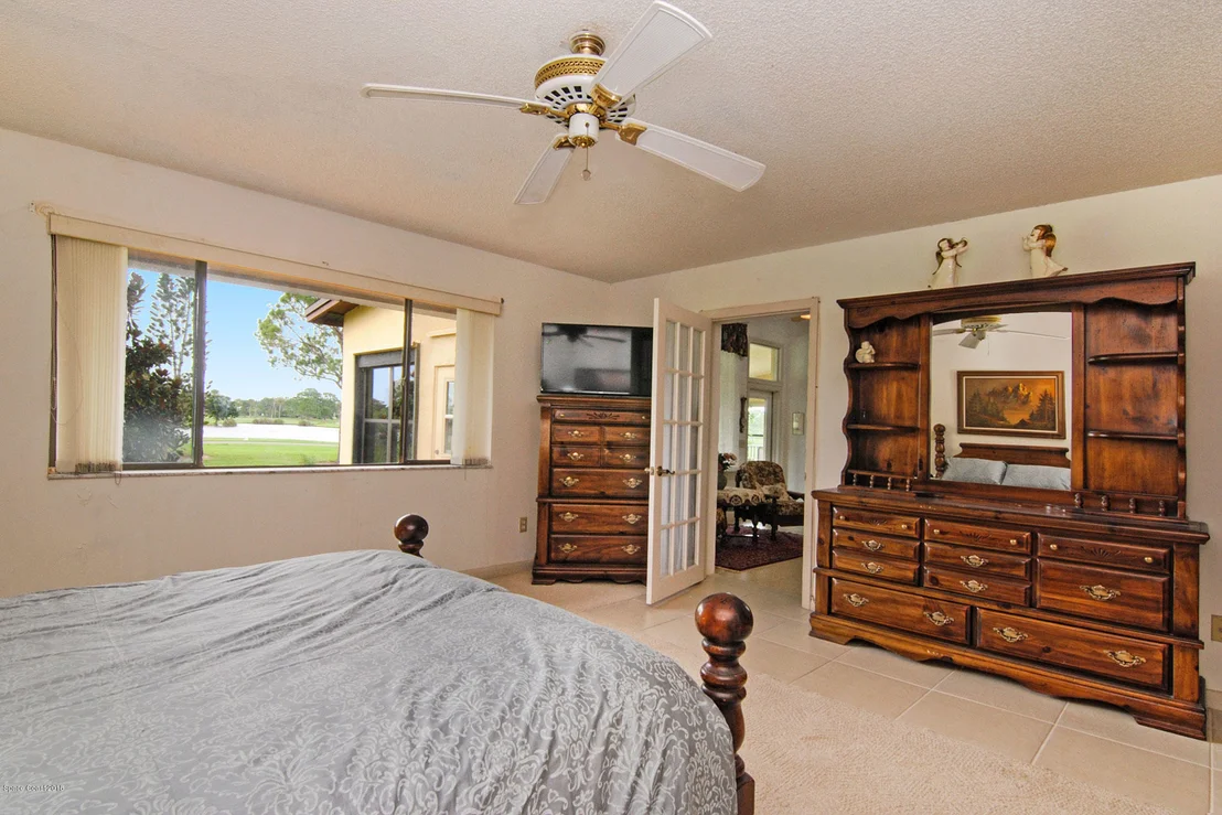Photo of 965 Long Meadow Lane